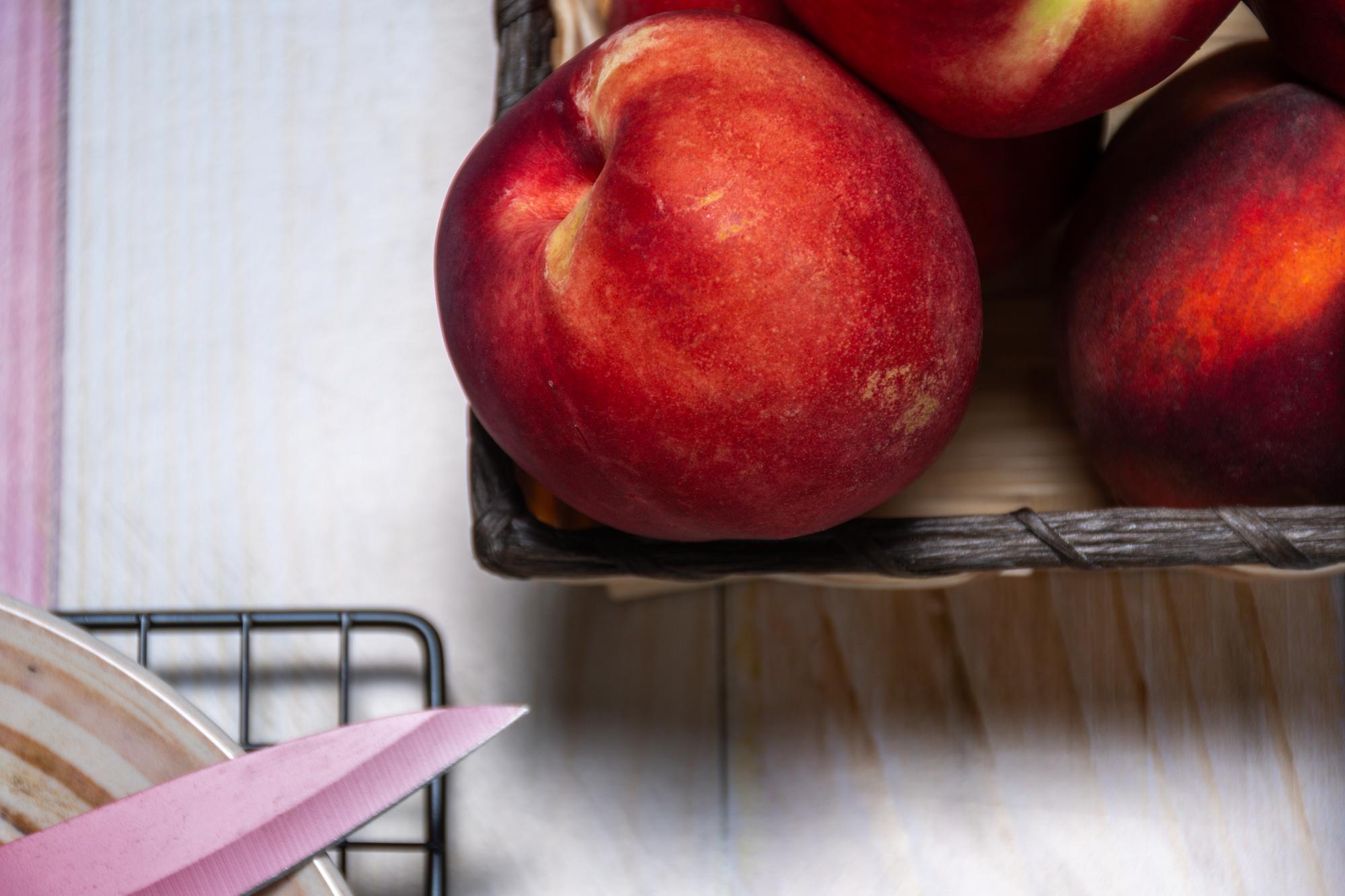 Pêches au frigo, à température ambiante ou au congélateur ?
